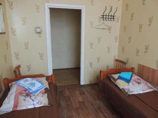 Гостиница Узоры Иркутск Бюджетный двухместный номер с 2 отдельными кроватями-4